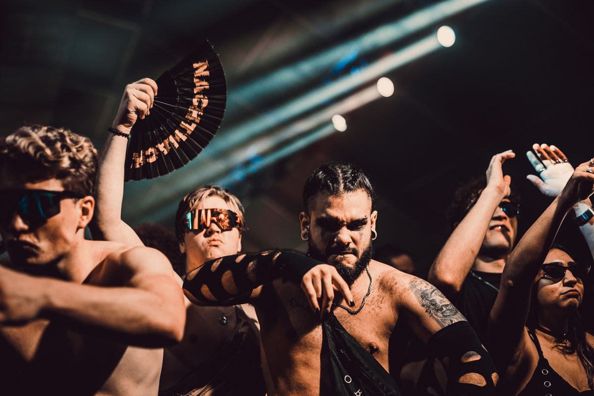 Loading... just a sec